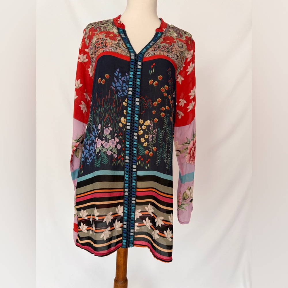 Johnny Was Trim V Neck Blouse XS